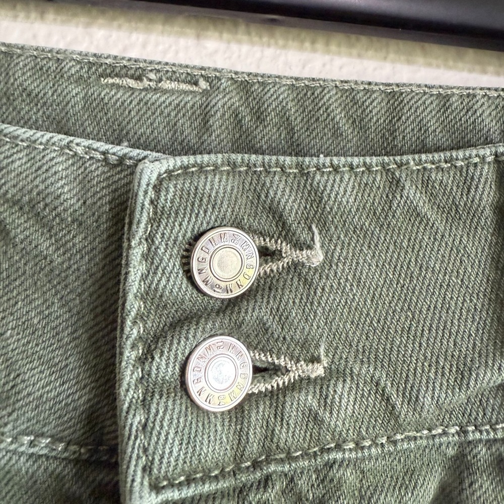 MNG Denim Jeans Women's Size 2 Green Chop Pockets Mid-Rise Straight Classic - Picture 3 of 14